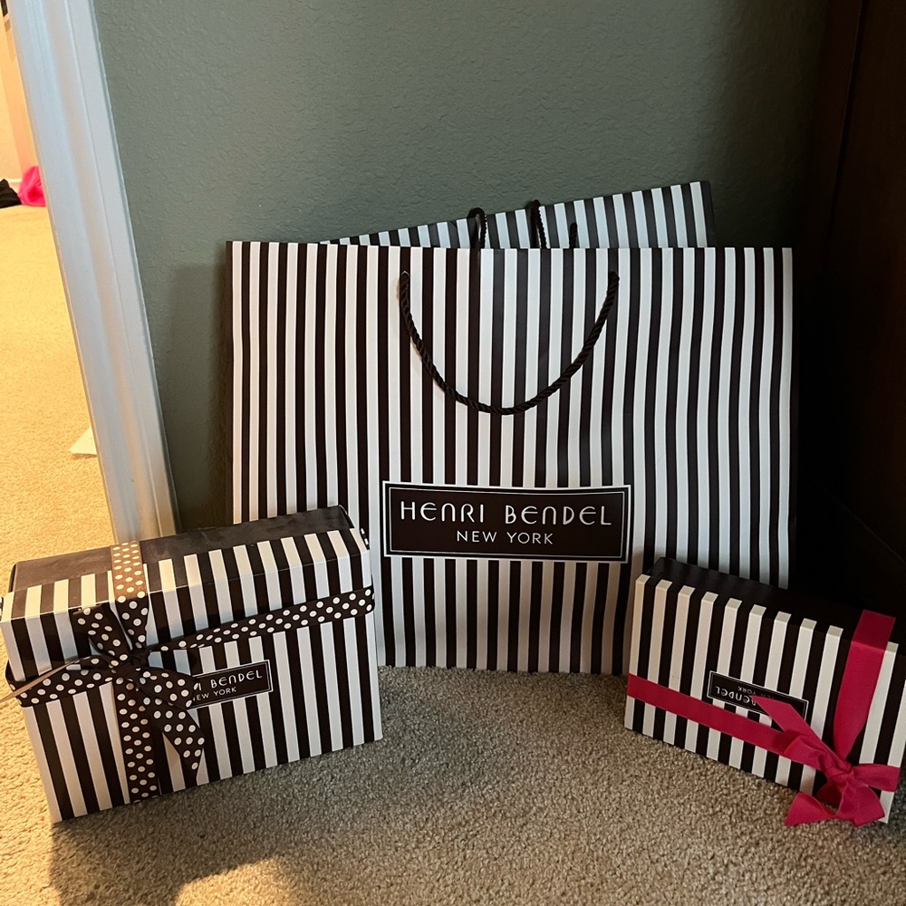 Henri Bendel Brown and White Striped Set (bags and boxes)